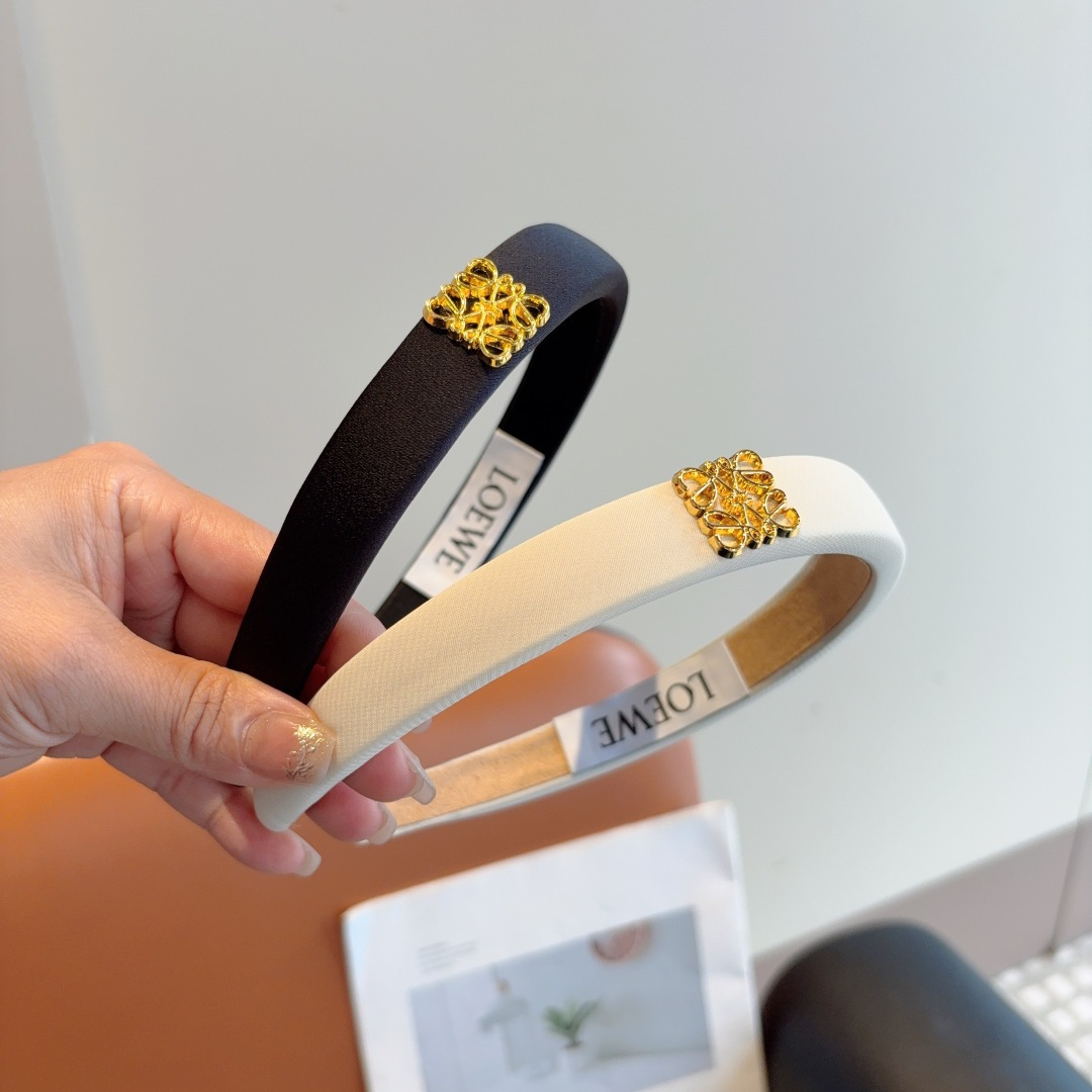 LOEWE ロエベ ヘアバンド 本革 通勤 通学 全2色 - 画像 3