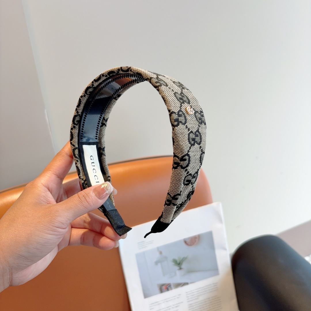 GUCCI グッチ ヘアバンド 本革 通勤 通学 全2色 - 画像 3