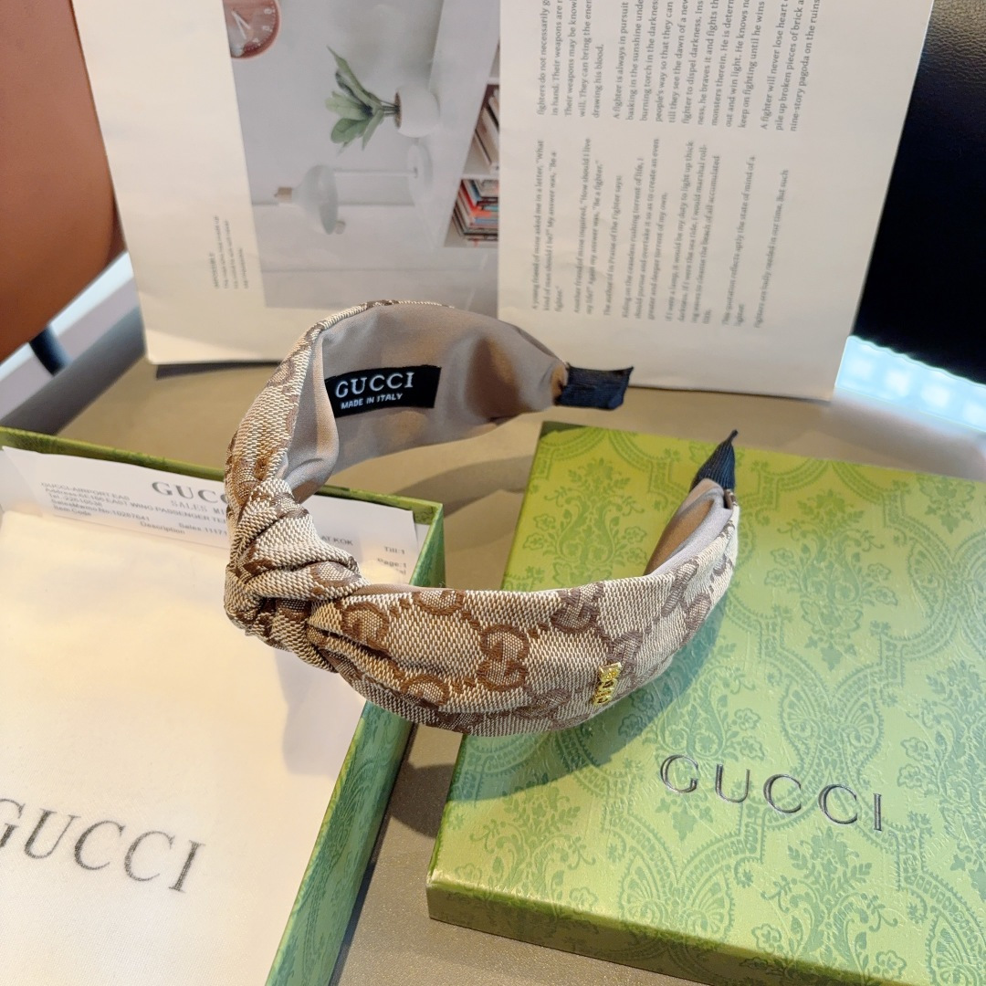 GUCCI グッチ ヘアバンド リボンタイプ プリント ブラック 全2色 - 画像 7