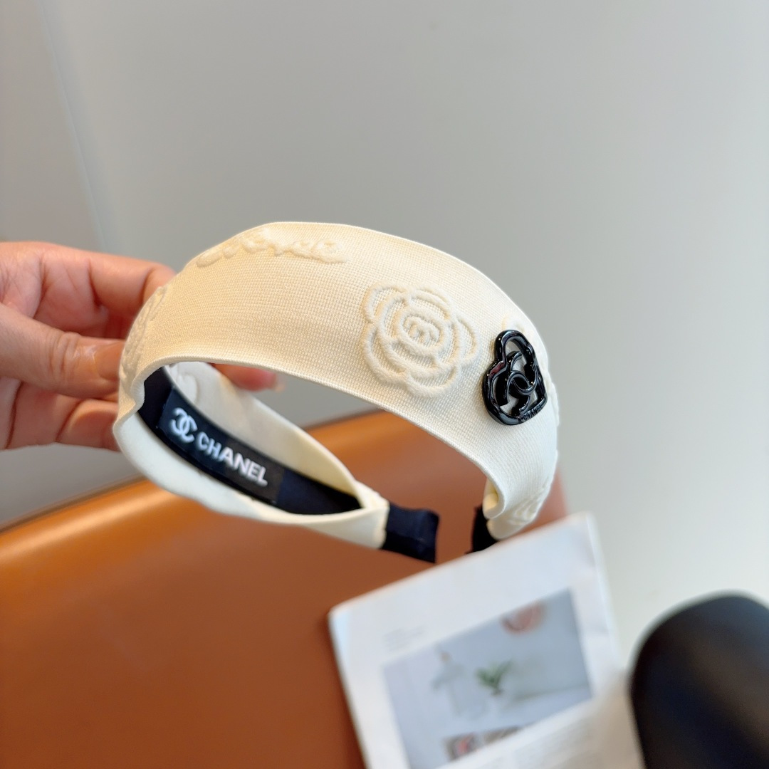 CHANEL シャネル ヘアバンド ローズ刺繍 心型ロゴ ブランド アクセサリー 全2色 - 画像 4