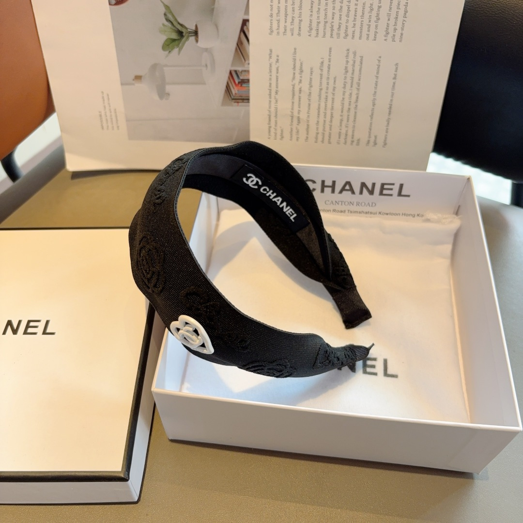 CHANEL シャネル ヘアバンド 本革 ローズ刺繍 全2色 - 画像 6