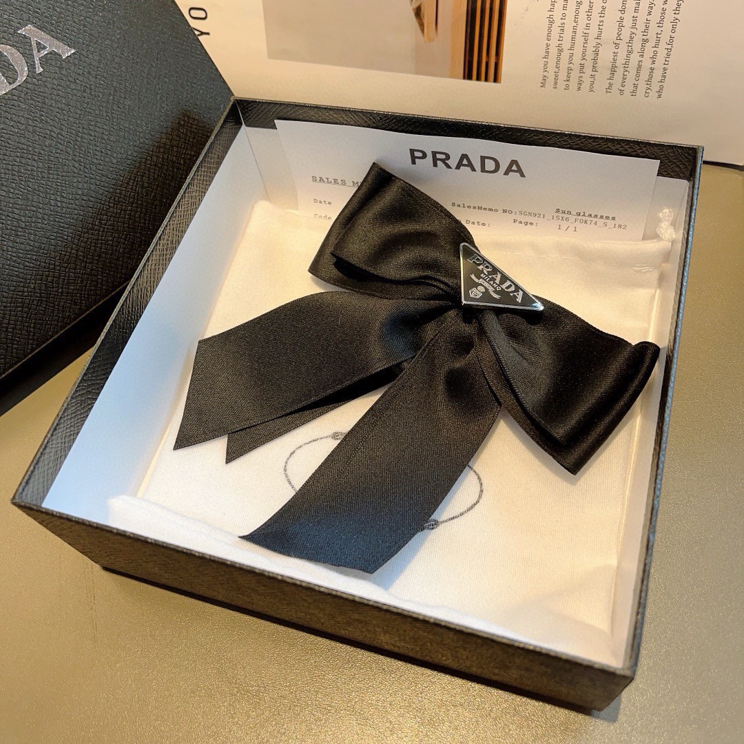 PRADA プラダ ヘアクリップ 本革 ブラック - 画像 8