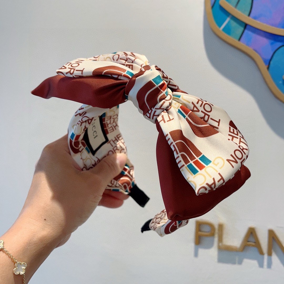 GUCCI グッチ ヘアアクセント シルク 本革 ブラック 全1色 - 画像 3