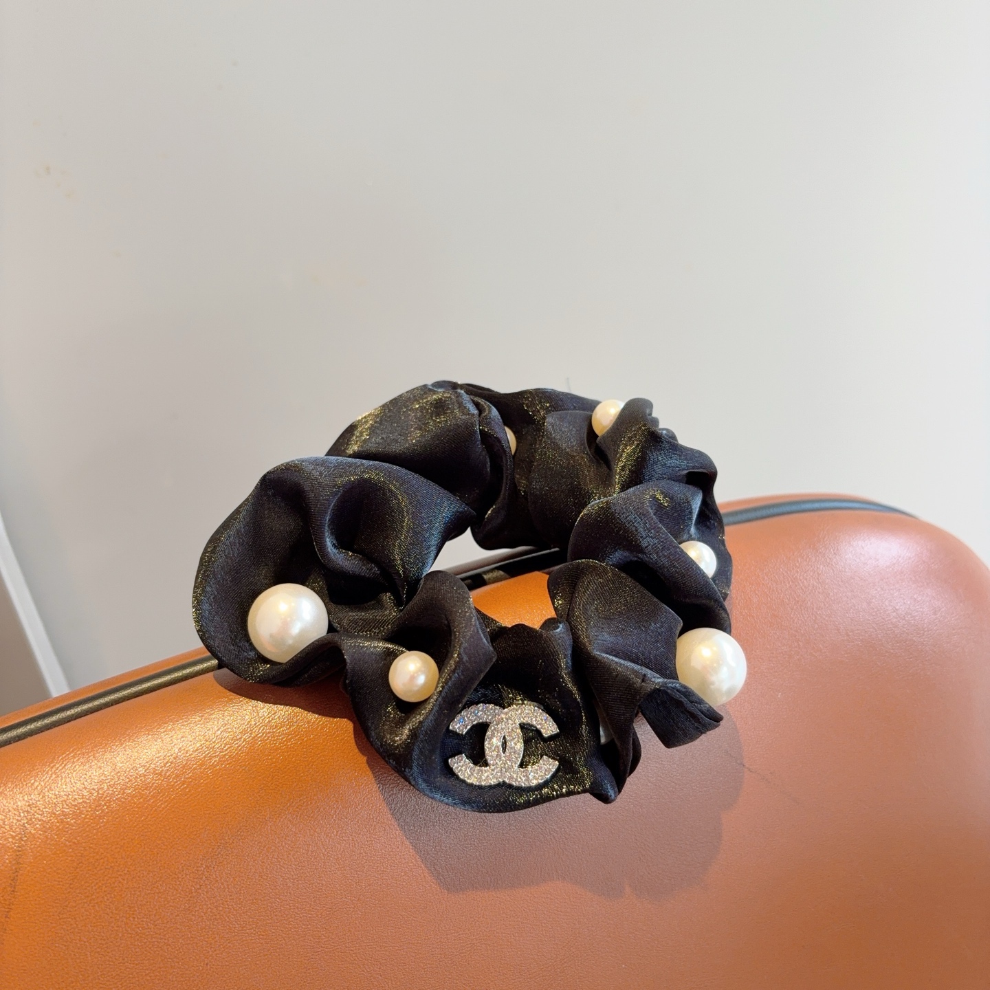 CHANEL シャネル ヘアゴム 本革 ピンクゴールド ブラック - 画像 4