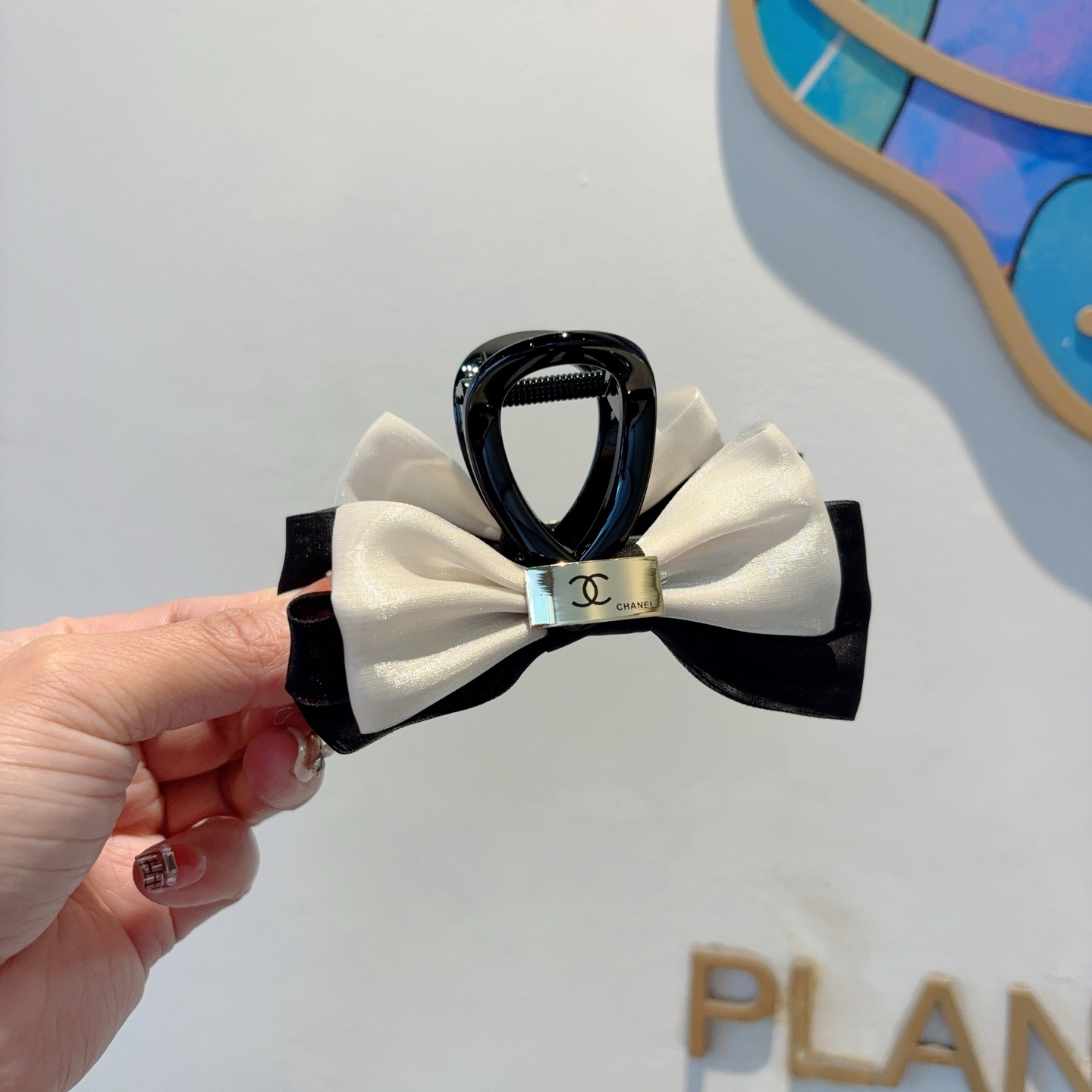 CHANEL シャネル ヘアクリップ フラットヘアクリップ ブラック ホワイト ファッション アクセサリー - 画像 2