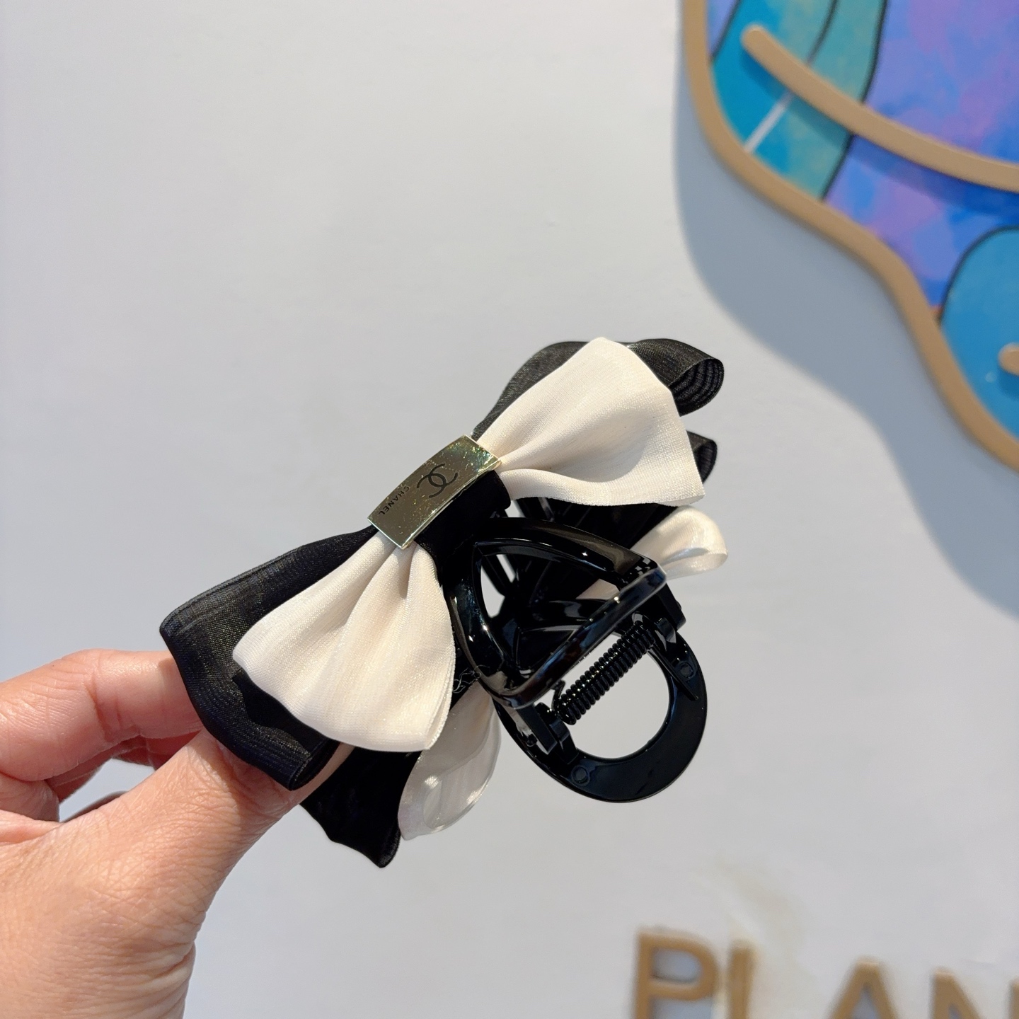 CHANEL シャネル ヘアクリップ フラットヘアクリップ ブラック ホワイト ファッション アクセサリー - 画像 4