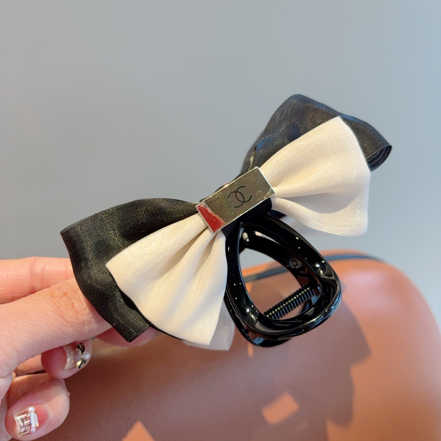 CHANEL シャネル ヘアクリップ フラットヘアクリップ ブラック ホワイト ファッション アクセサリー - 画像 6