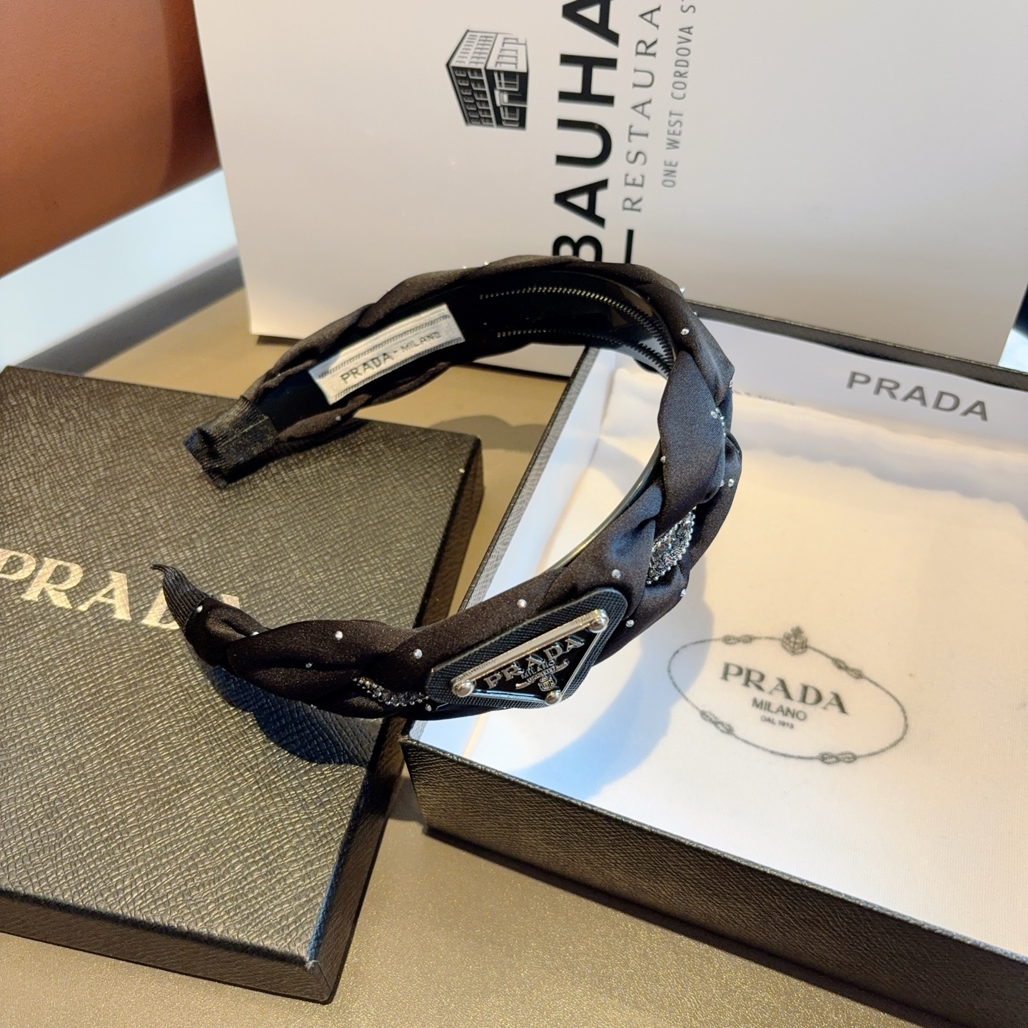 PRADA プラダ ヘッドバンド ブラック プラダロゴ ブラック - 画像 9