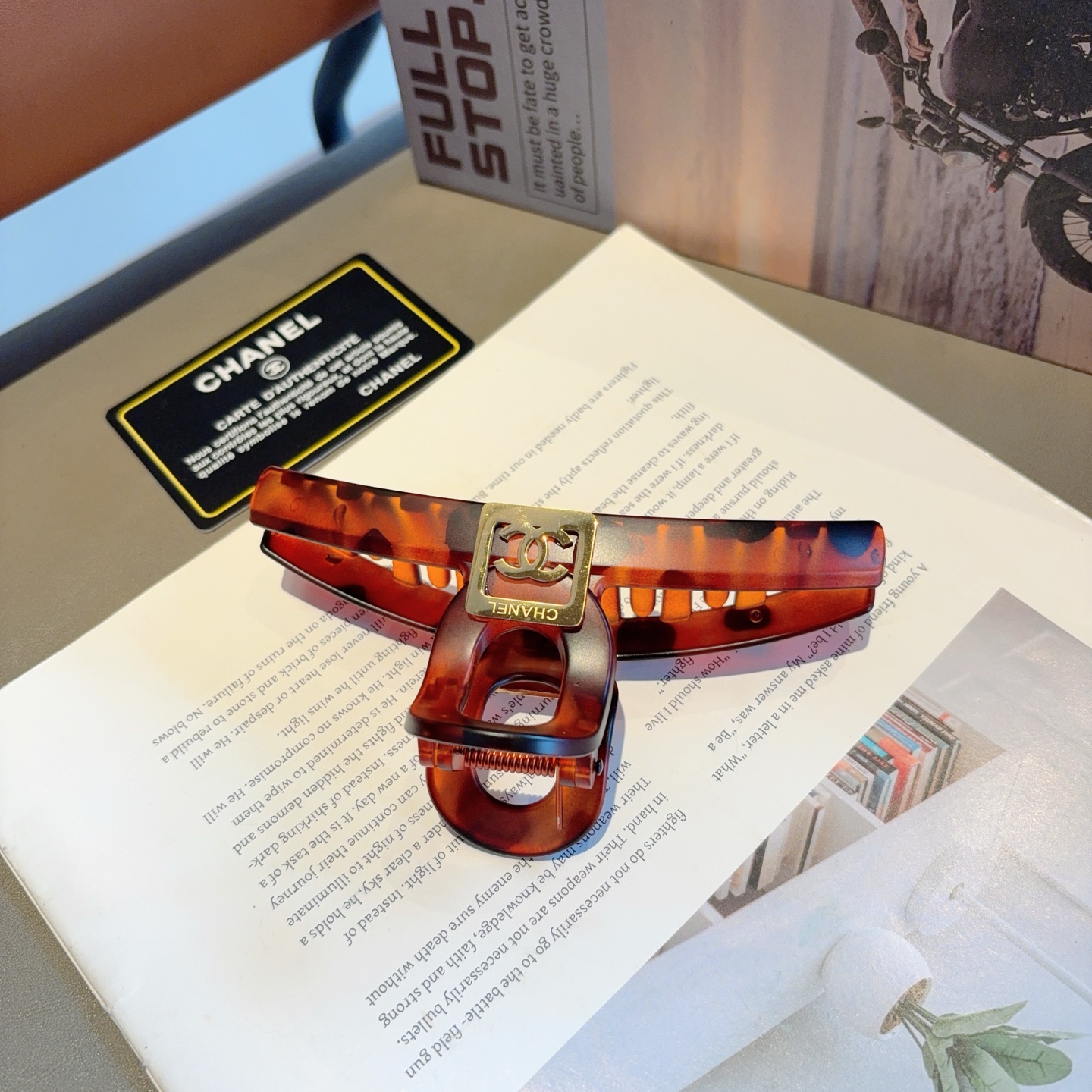 CHANEL シャネル ヘアクリップ 本革 シルク ブラック ネイビー ベージュ 全3色 - 画像 5