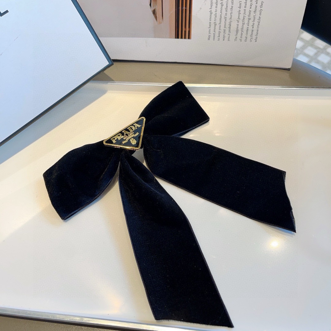 PRADA プラダ ヘアアクセサリー 本革 フラットヘアクリップ ブラック - 画像 6