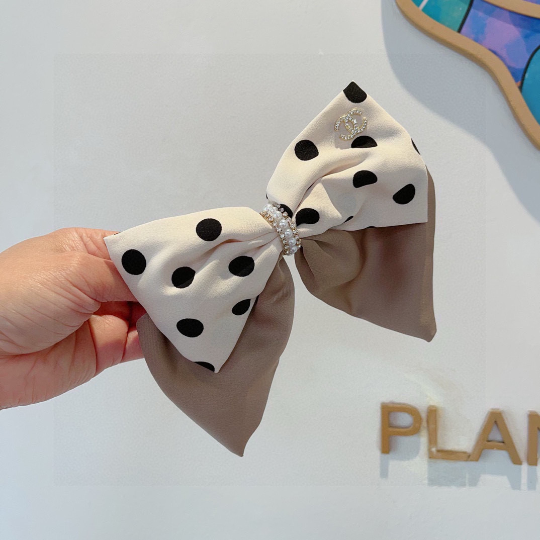 CHANEL シャネル ボリュームヘアクリップ ボールドポルカドット パール ブラック ホワイト グレー 全3色 - 画像 2