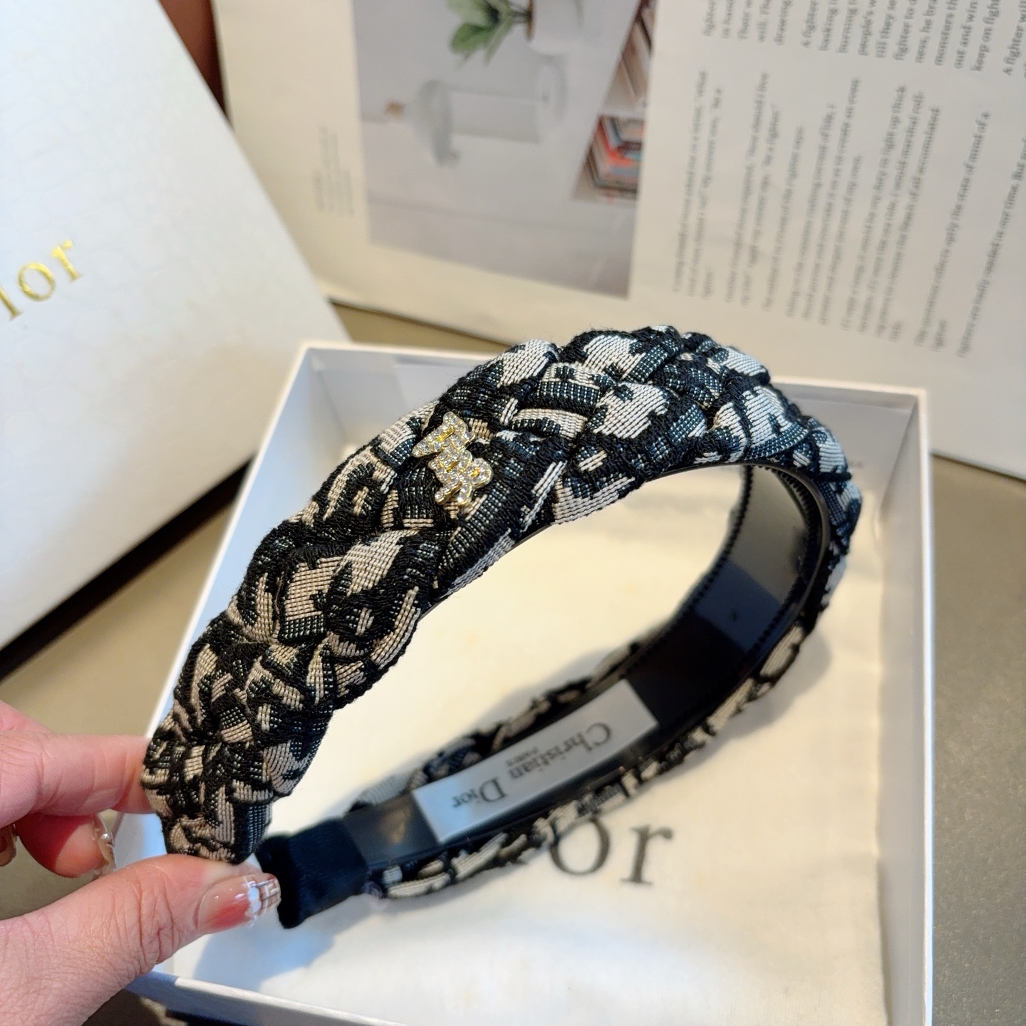 DIOR ディオール ヘアアクセサリー ブランドヘアバンド ブラック ブラウン 2色展開 - 画像 7