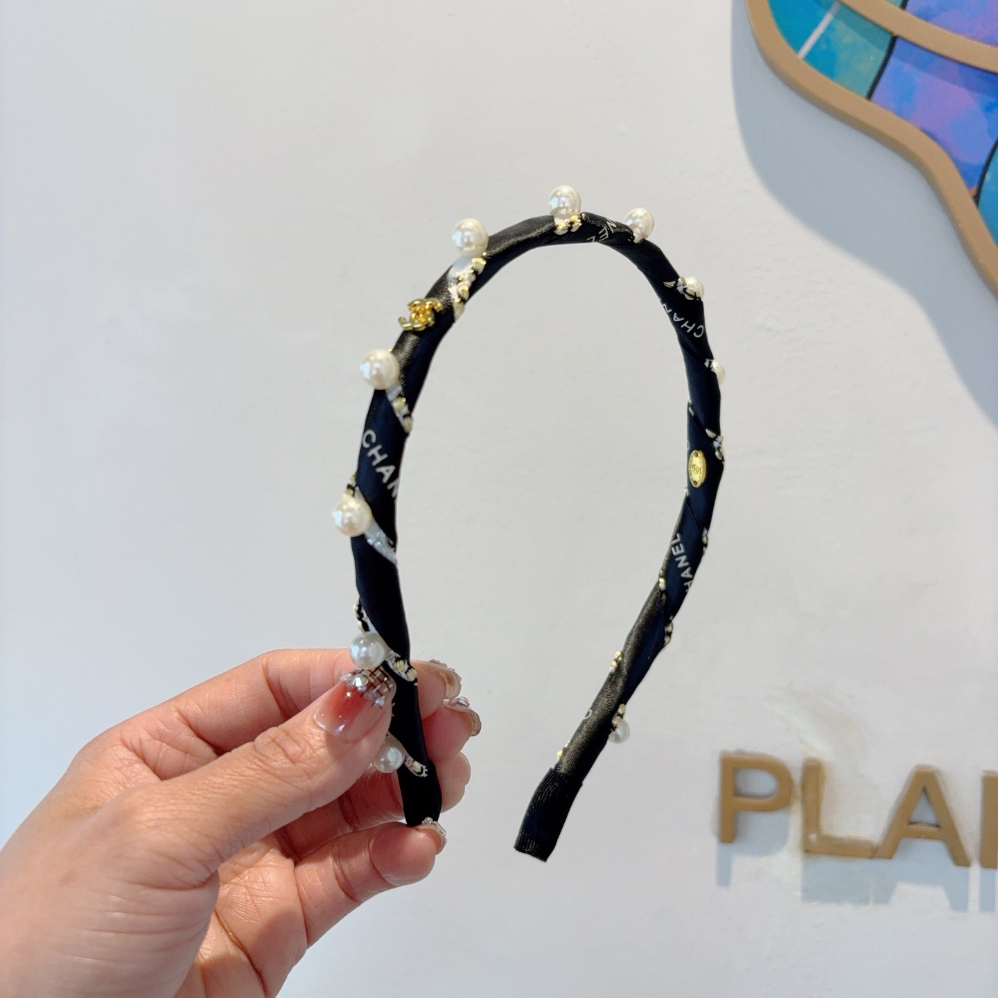 CHANEL シャネル ヘアバンド フラワーデザイン 黒 ホワイト 全2色