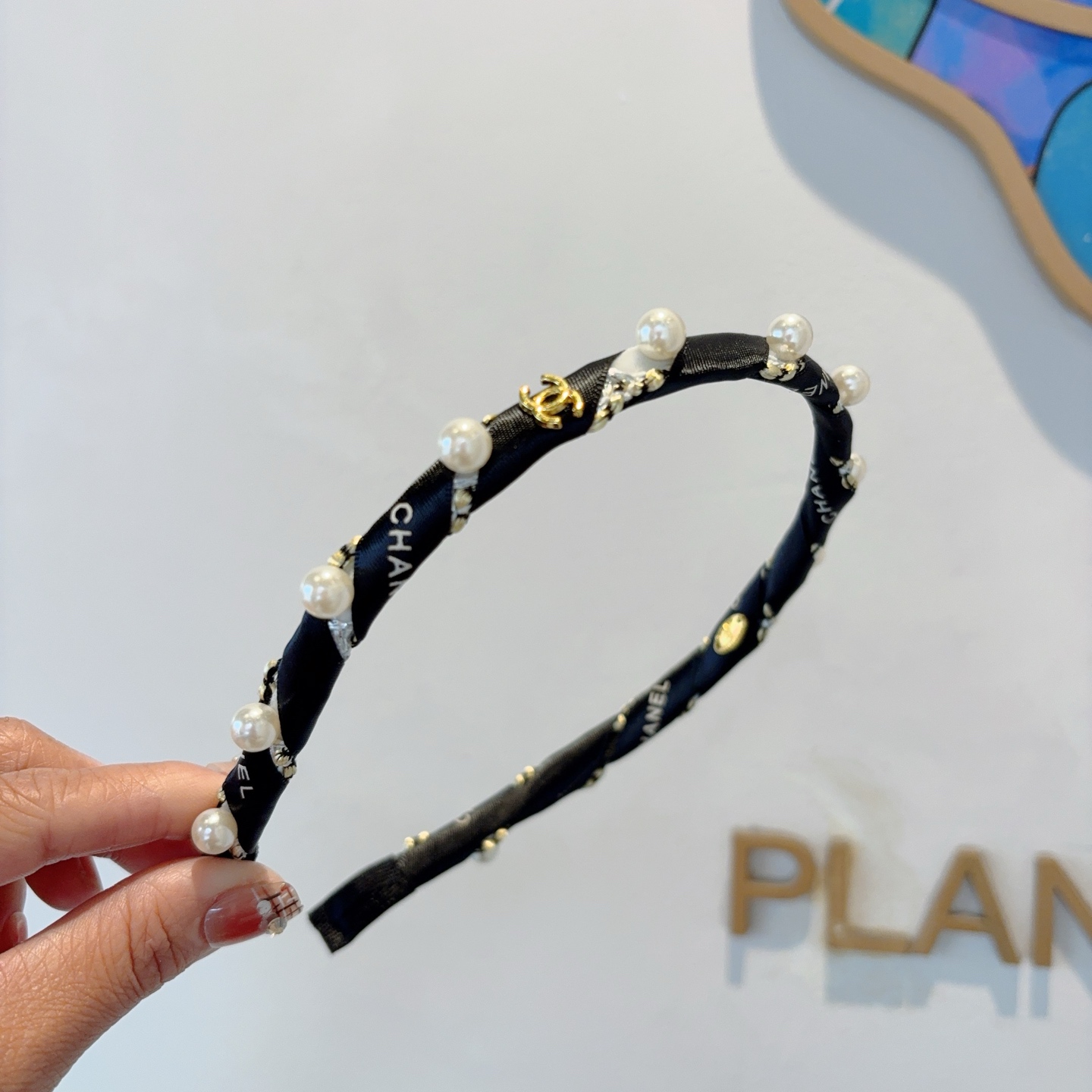 CHANEL シャネル ヘアバンド フラワーデザイン 黒 ホワイト 全2色 - 画像 3