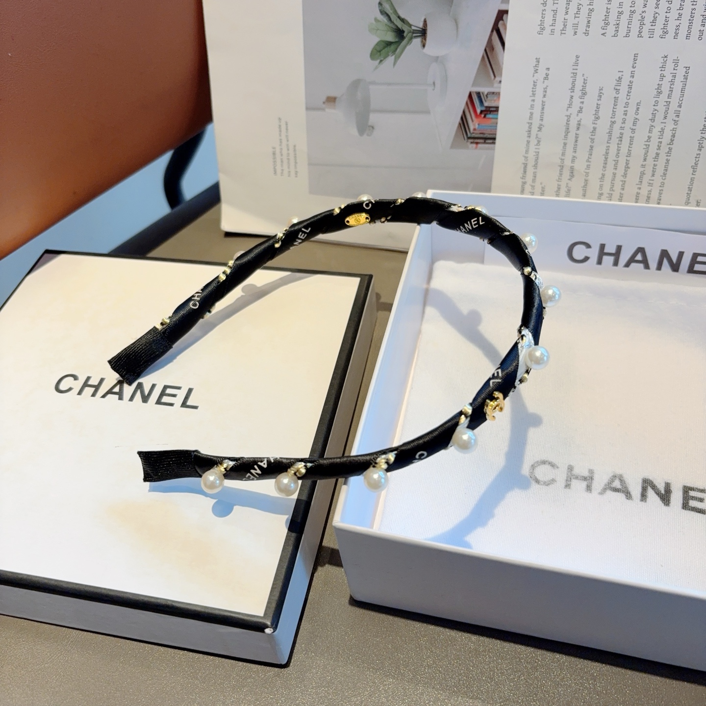 CHANEL シャネル ヘアバンド フラワーデザイン 黒 ホワイト 全2色 - 画像 7