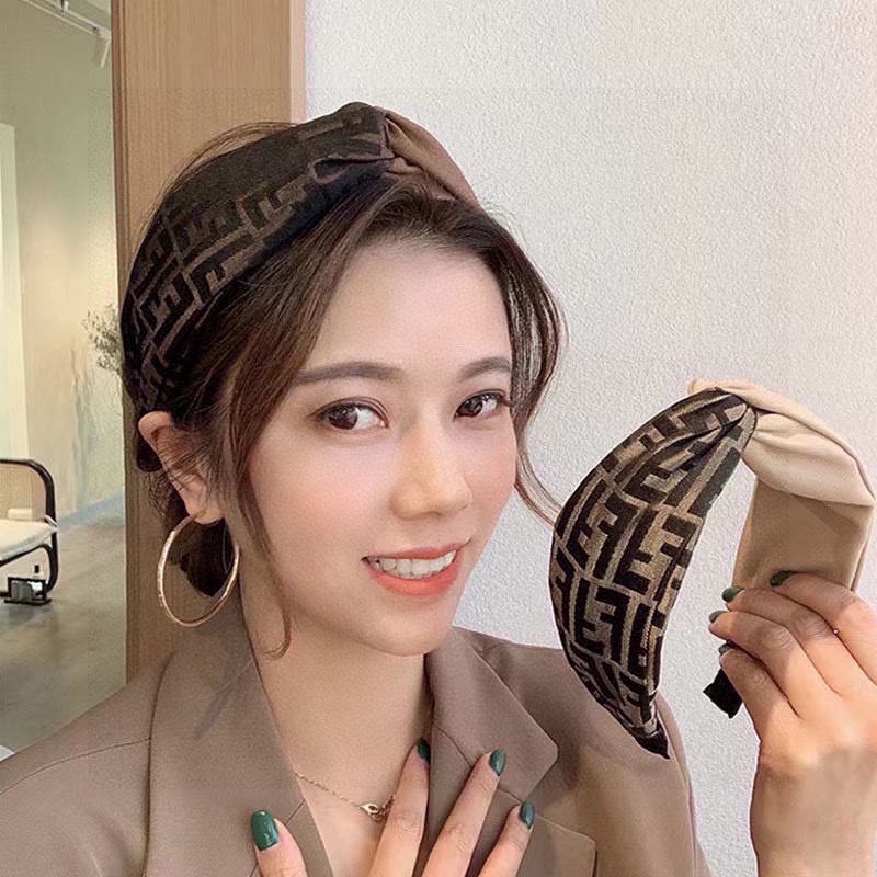 FENDI フェンディ ヘッドバンド ファッション ブランド 本革 ブラック 全2色 - 画像 8