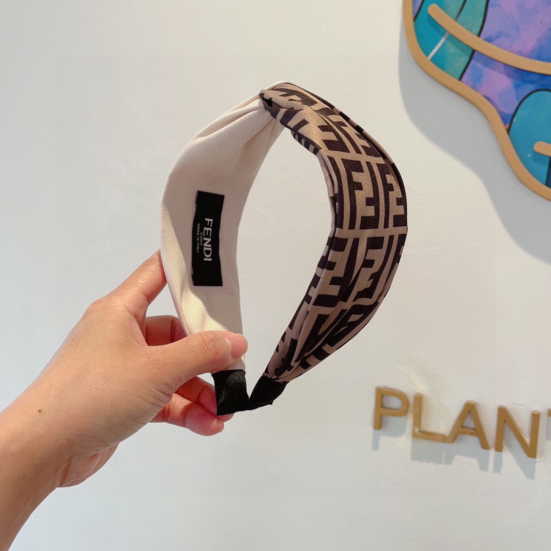 FENDI フェンディ ヘッドバンド ファイブジー デザイン ブラック 全1色 - 画像 2