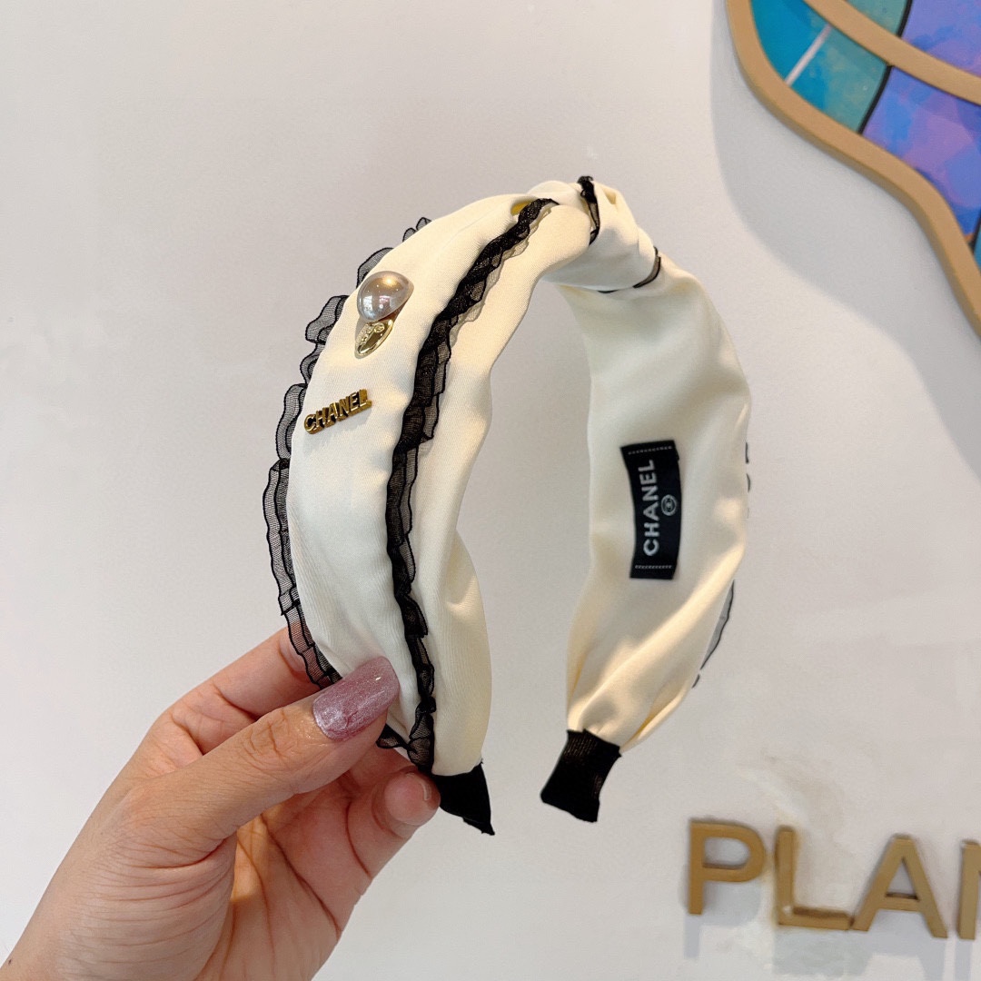 CHANEL シャネル ヘアバンド 本革 レース ピンク ブラック ベージュ 全3色