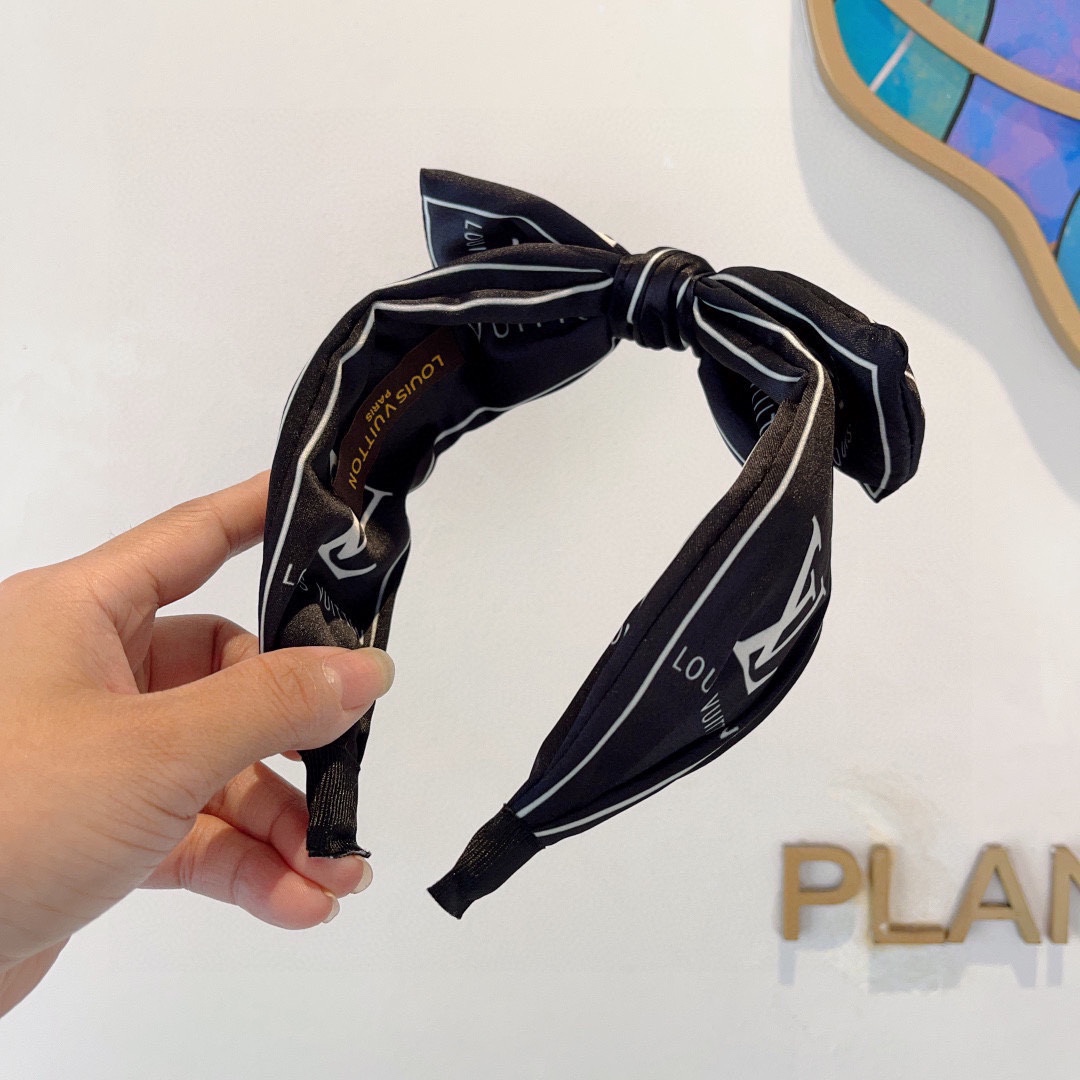 LOUIS VUITTON ルイヴィトン ヘアバンド ロゴ バンド シルク ブラック 全2色 - 画像 4