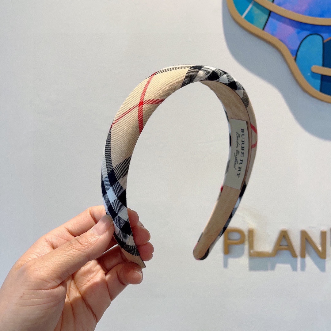 BURBERRY バーバリー ヘアバンド シルク ブラック ホワイト レッド ブラック系のチェック柄 全3色 - 画像 1