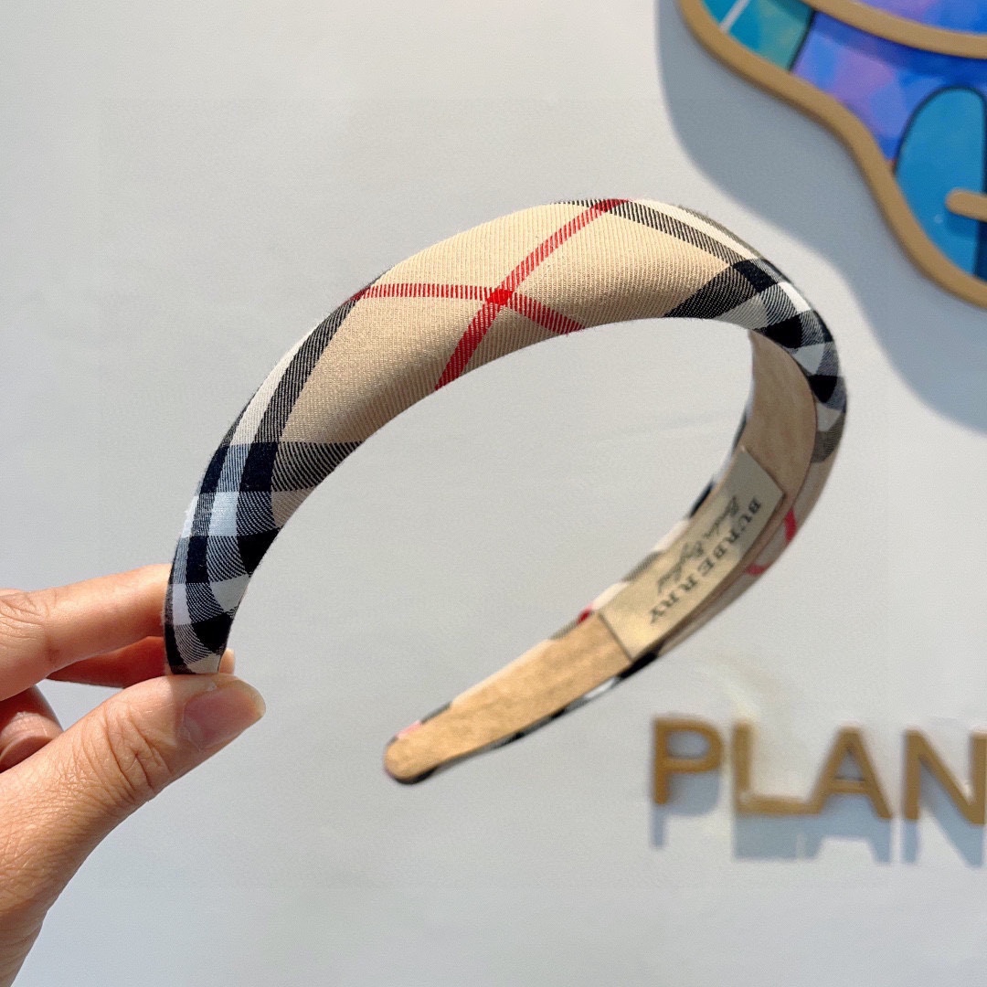 BURBERRY バーバリー ヘアバンド シルク ブラック ホワイト レッド ブラック系のチェック柄 全3色 - 画像 3