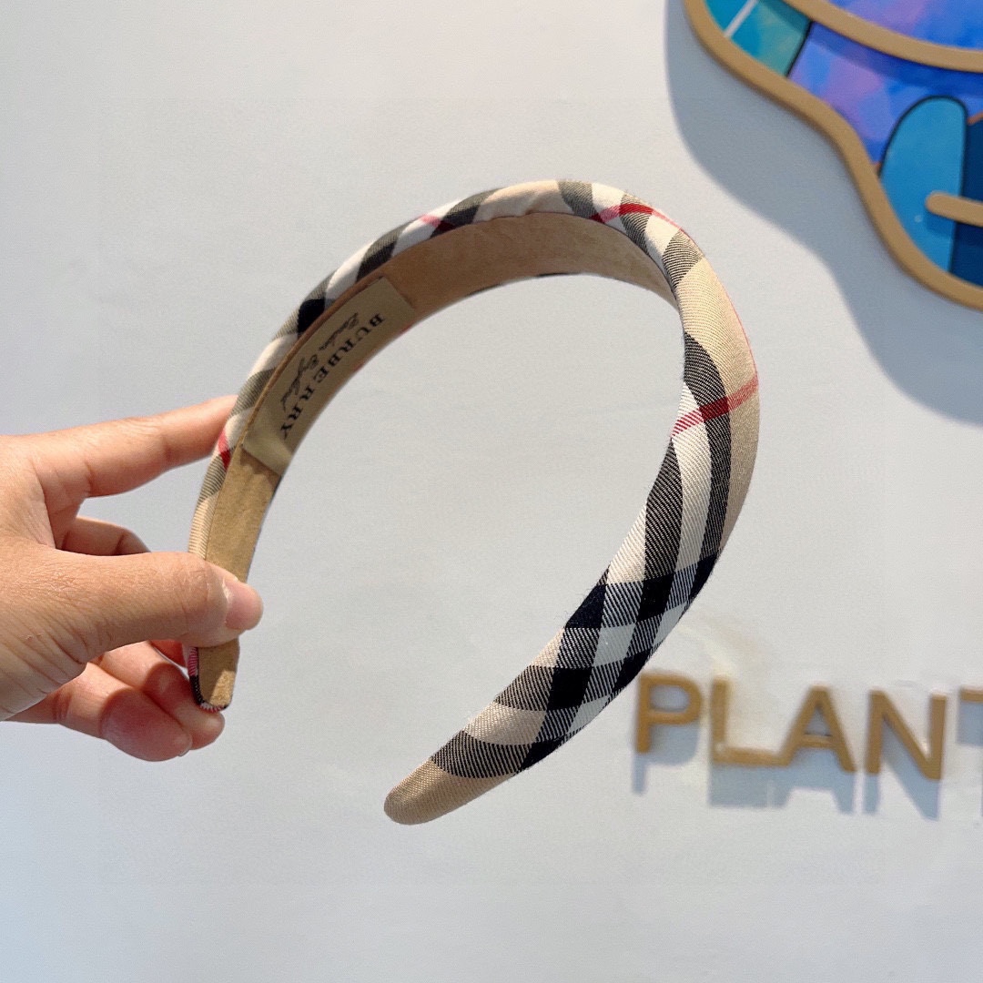 BURBERRY バーバリー ヘアバンド シルク ブラック ホワイト レッド ブラック系のチェック柄 全3色 - 画像 4