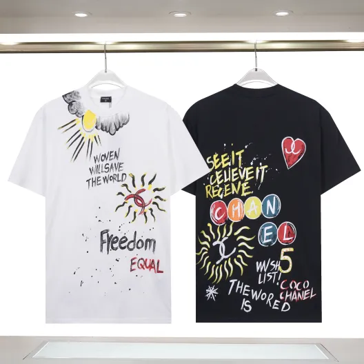 シャネル　CHANEL　落書き　半袖Ｔシャツ　夏服　プリントシャツ　Tshirt　丸首シャツ　レディース　綿100％　カップル　メンズ　2色