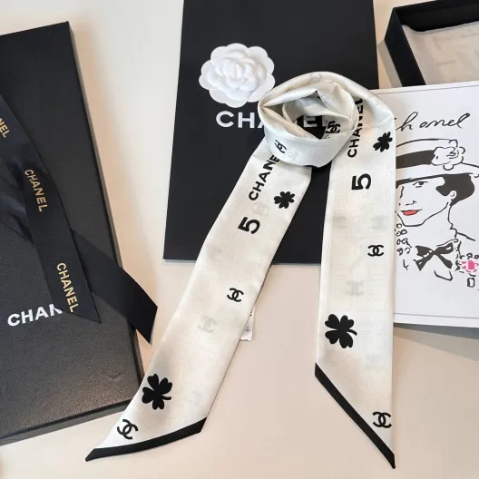CHANEL シャネル ロゴ柄 ネックタイスカーフ 四葉草 アルファベット柄 2色