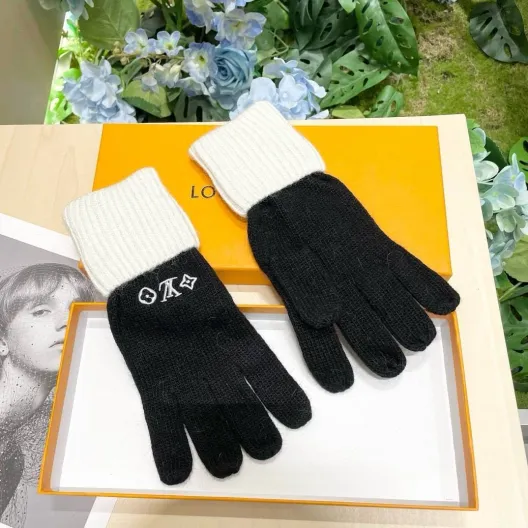 Louis Vuitton ルイ ヴィトン 手袋 秋冬 防寒 ニット ブラック ホワイト ギフト