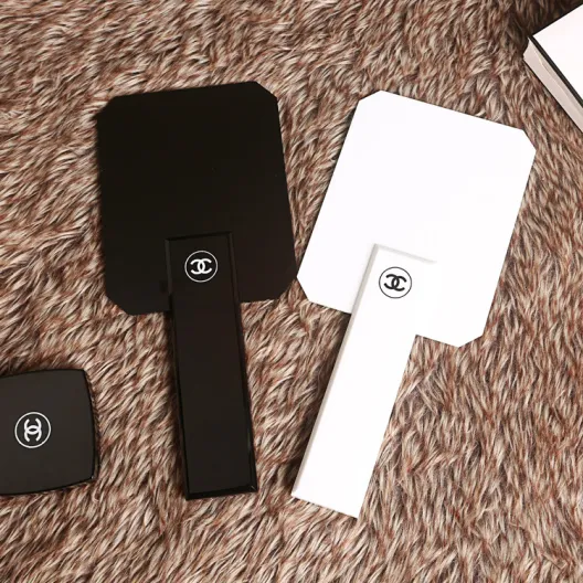 CHANEL　ハンドミラー　シャネル手鏡　化粧鏡/メイク用　人気プレゼント