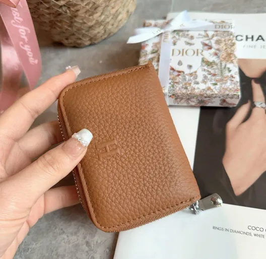 Hermes 愛馬仕 iPhoneケース スマホケース iPhone 18シリーズ対応 レディース ロゴ入り カード収納付き ベージュ