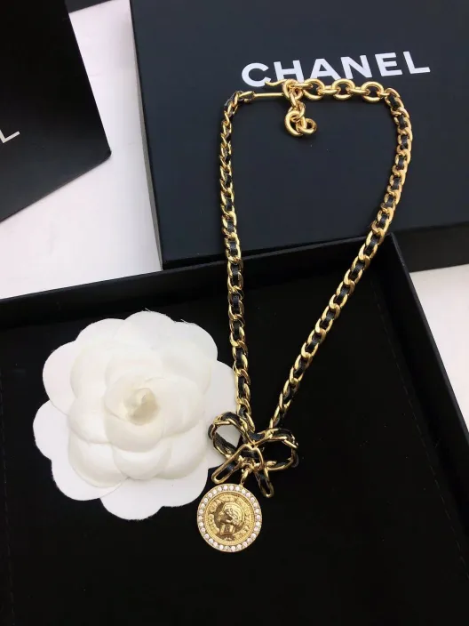 CHANEL シャネル レディース ネックレス ロゴプレート ブランドネックレス ゴールド
