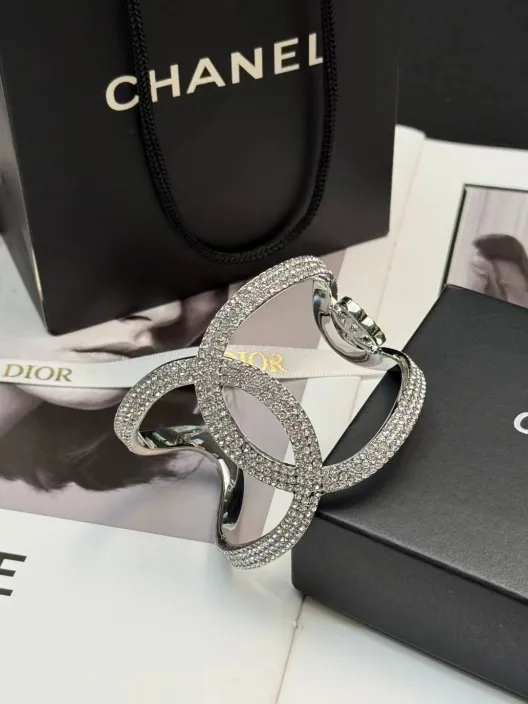 CHANEL シャネル レディース ブレスレット CCロゴ ダブルC ブランドブレスレット シルバー