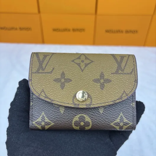 ルイヴィトン（LOUIS VUITTON） 長財布 モノグラム コインポケット付き クラシックで上質な仕様 上品な高級感のある一枚