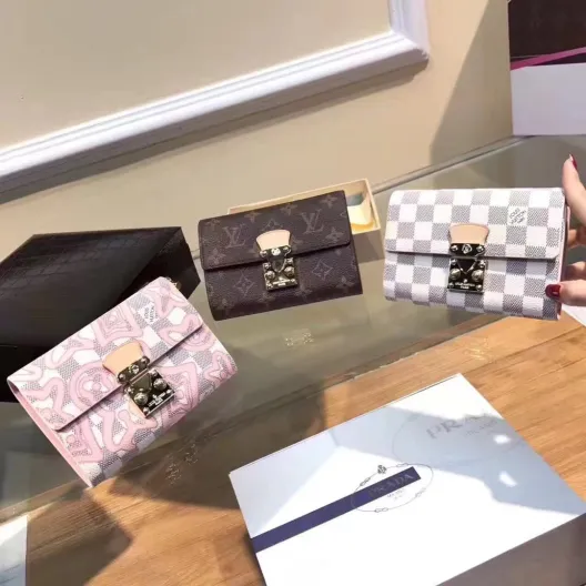 ルイ・ヴィトン モノグラムキャンバス 上品な長財布 レディース人気モデル ギフトにも最適