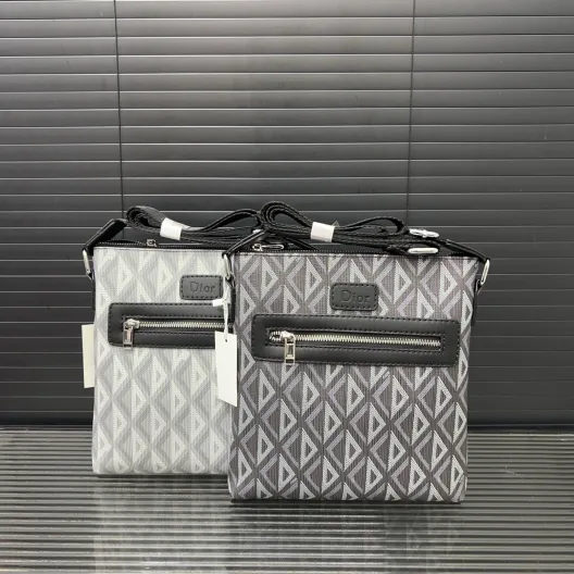 Diorディオール ショルダーバッグ 上質なモノグラムキャンバス 洗練されたデザインでギフトにも最適