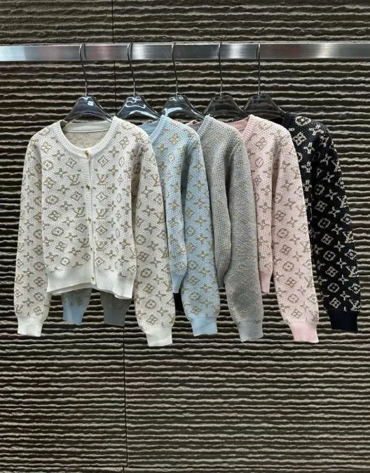 Louis VuittonLOUIS VUITTON ニット カーディガン 5色入 5色展開 5色展開 5色展開 5色展開 5色展開