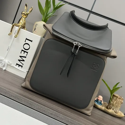 ロエベ バッグ 二つ折りバックパック 2色 🧳