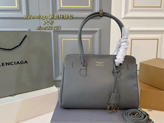 Balenciaga バッグ 32×23 グレー 1色入 🖤
