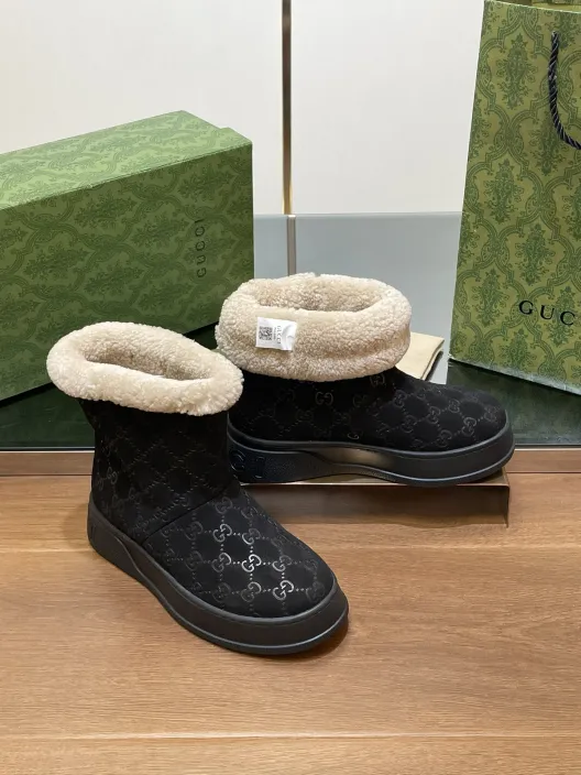 GUCCI グッチ ブーツ 本革 軽量 フラットシューズ ブラック