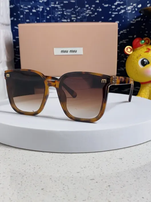 MIU MIU ミュウミュウ サングラス フレーム グラデーション レディース 防紫外線 トート柄 トート フレーム 多色展開