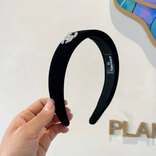 CHANEL シャネル ヘアバンド 本革 ブラック 全2色