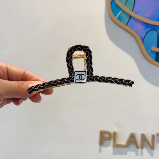 CHANEL シャネル ヘアクリップ ブラック ホワイト 全2色
